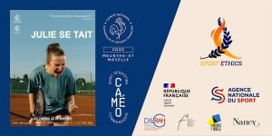 Julie se tait ! de Leonardo Van Dijl